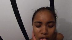 Amateur Thai teen fucking in the shower
